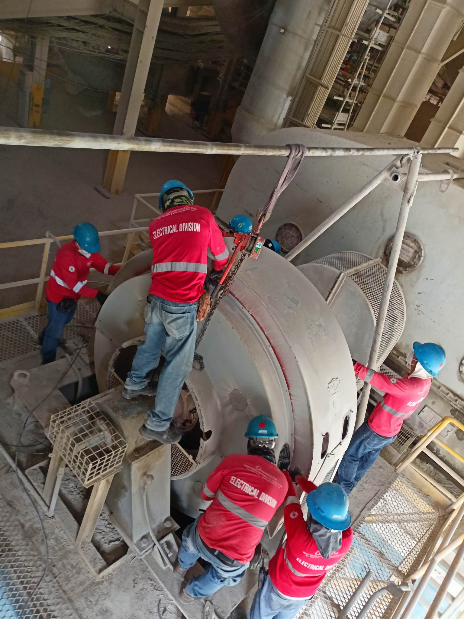 325253099_860427735229574_2203606962816447944_n